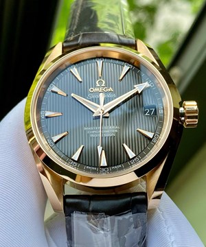 Omega Aqua Terra 18k Rose Gold